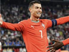 28圈娱乐-C罗回归赛场，战术调整首场状态亮眼，德国队观众沸腾！的简单介绍