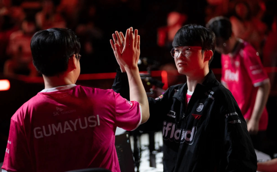 28圈体育-关于Faker回归赛场，惊险取胜首场状态亮眼，皇家马德里观众沸腾！的信息