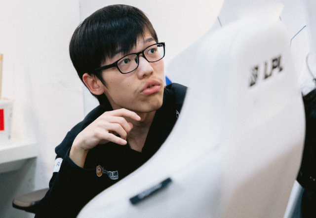 28圈娱乐-凯恩新星精彩发挥表现惊艳，FPX未来可期！的简单介绍