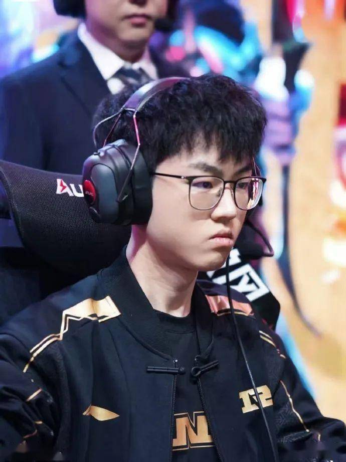 28圈-Doinb新星逆转表现惊艳，RNG未来可期！的简单介绍