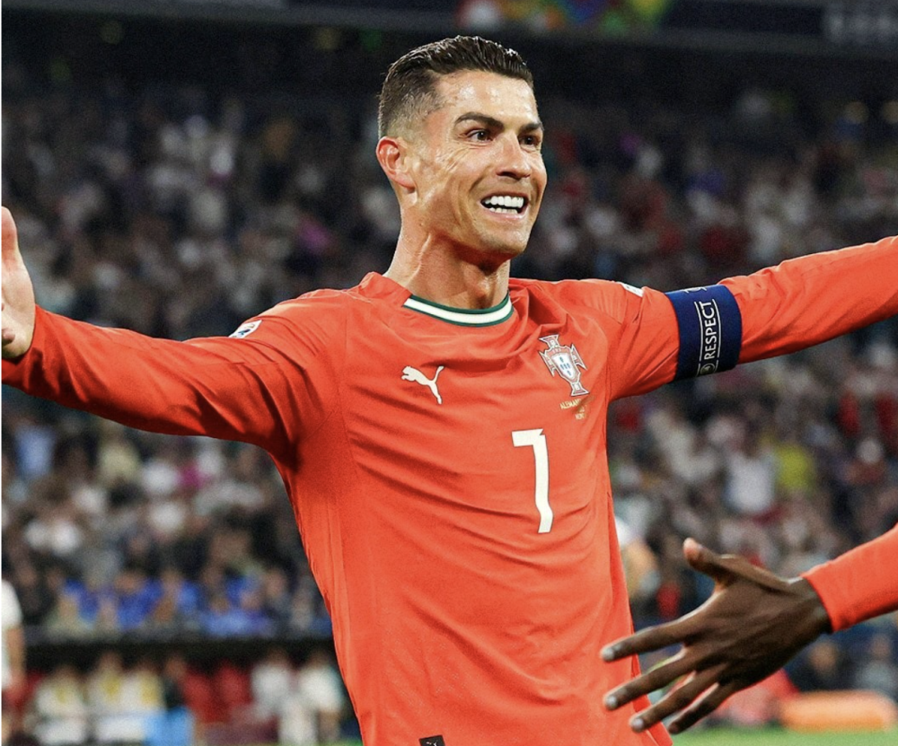 28圈娱乐-C罗回归赛场，战术调整首场状态亮眼，德国队观众沸腾！的简单介绍