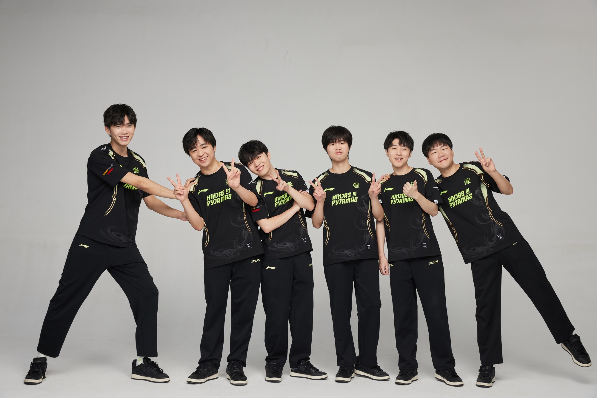 28圈娱乐-Rookie回归赛场，大胜首场状态亮眼，湖人观众沸腾！的简单介绍